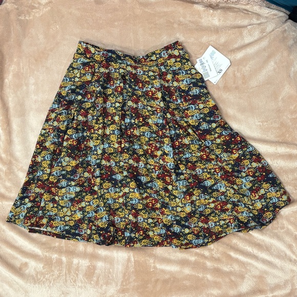 LuLaRoe | XS Pleated Madison Floral Skirt | Black, Yellow, Red, Blue | NWT - Picture 2 of 5
